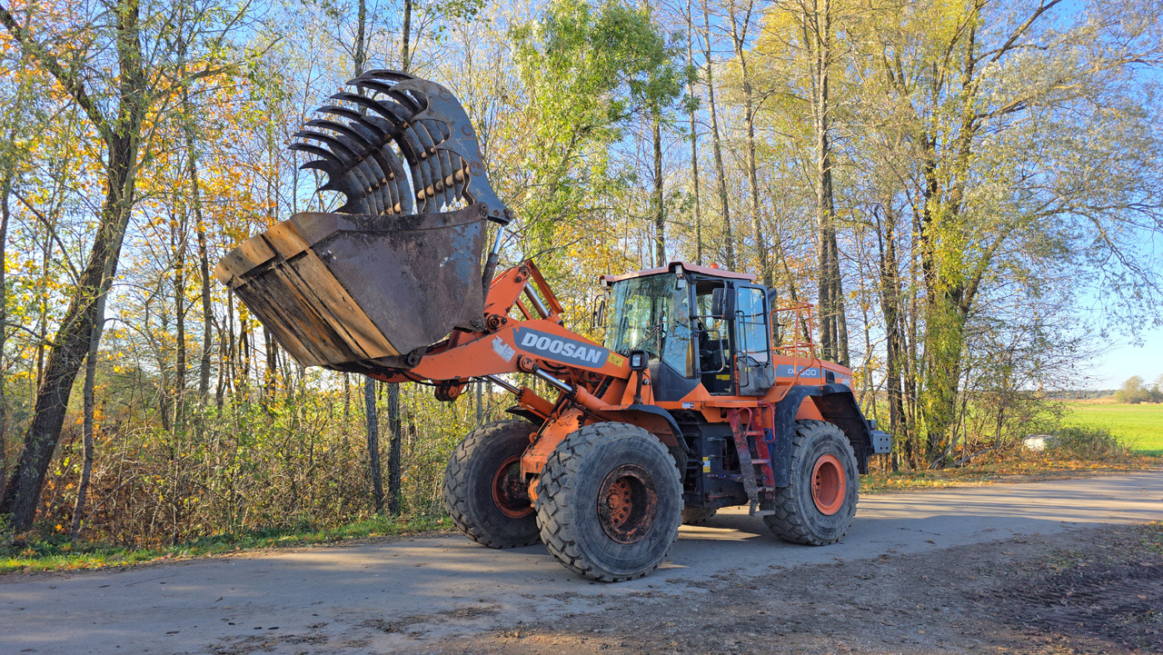 DOOSAN DL300-3 z WAGĄ - Utovarivač na kotačima: slika DOOSAN DL300-3 z WAGĄ - Utovarivač na kotačima DOOSAN DL300-3 z WAGĄ - Utovarivač na kotačima: slika DOOSAN DL300-3 z WAGĄ - Utovarivač na kotačima
