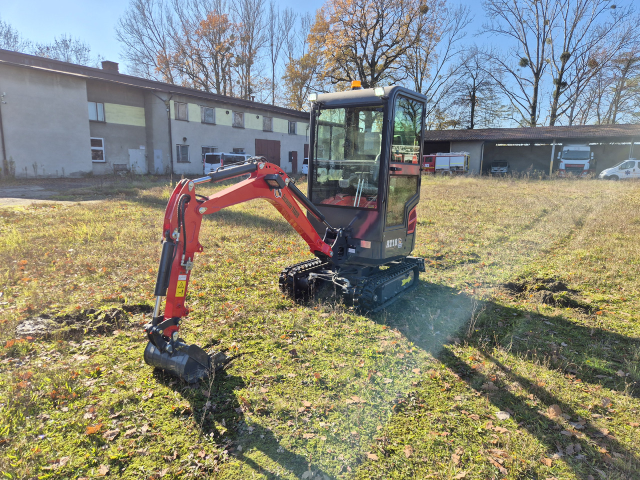EXCAVATOR TRADER AT18 powered by KUBOTA d902 - Mini bager: slika EXCAVATOR TRADER AT18 powered by KUBOTA d902 - Mini bager EXCAVATOR TRADER AT18 powered by KUBOTA d902 - Mini bager: slika EXCAVATOR TRADER AT18 powered by KUBOTA d902 - Mini bager