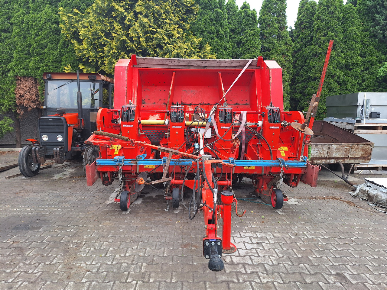 Grimme GL342 - Sadilica za krumpir: slika Grimme GL342 - Sadilica za krumpir Grimme GL342 - Sadilica za krumpir: slika Grimme GL342 - Sadilica za krumpir