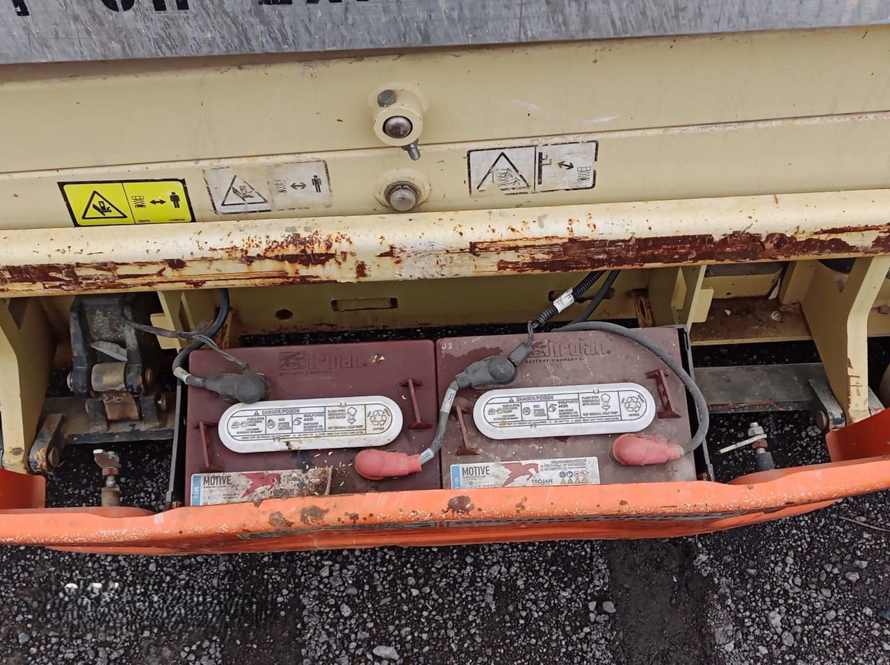 JLG 1930ES - Škarasta podizna platforma: slika JLG 1930ES - Škarasta podizna platforma JLG 1930ES - Škarasta podizna platforma: slika JLG 1930ES - Škarasta podizna platforma