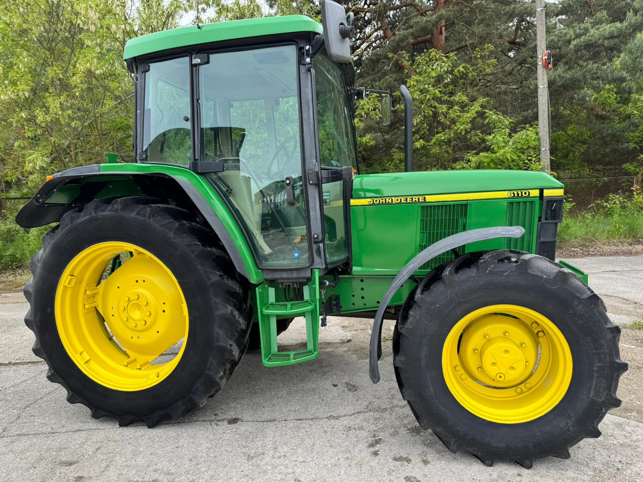 JOHN DEERE 6110 - Traktor: slika JOHN DEERE 6110 - Traktor JOHN DEERE 6110 - Traktor: slika JOHN DEERE 6110 - Traktor