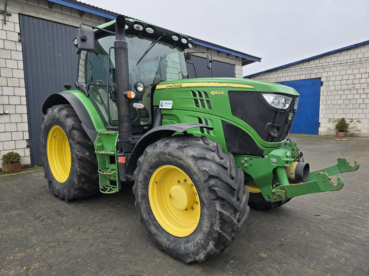 JOHN DEERE 6140R - Traktor: slika JOHN DEERE 6140R - Traktor JOHN DEERE 6140R - Traktor: slika JOHN DEERE 6140R - Traktor