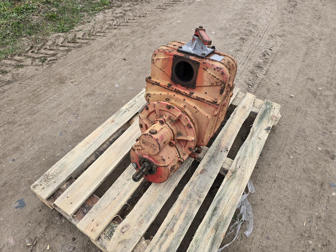 JUROP PNE 102 M (A 60 M) - Cisterna za gnojnicu: slika JUROP PNE 102 M (A 60 M) - Cisterna za gnojnicu JUROP PNE 102 M (A 60 M) - Cisterna za gnojnicu: slika JUROP PNE 102 M (A 60 M) - Cisterna za gnojnicu