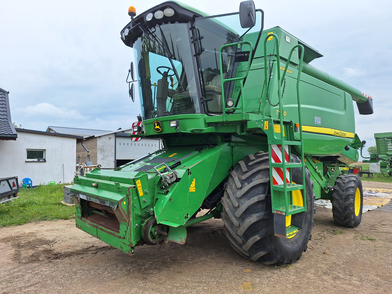 John Deere T550 - Kombajn za žetvu: slika John Deere T550 - Kombajn za žetvu John Deere T550 - Kombajn za žetvu: slika John Deere T550 - Kombajn za žetvu