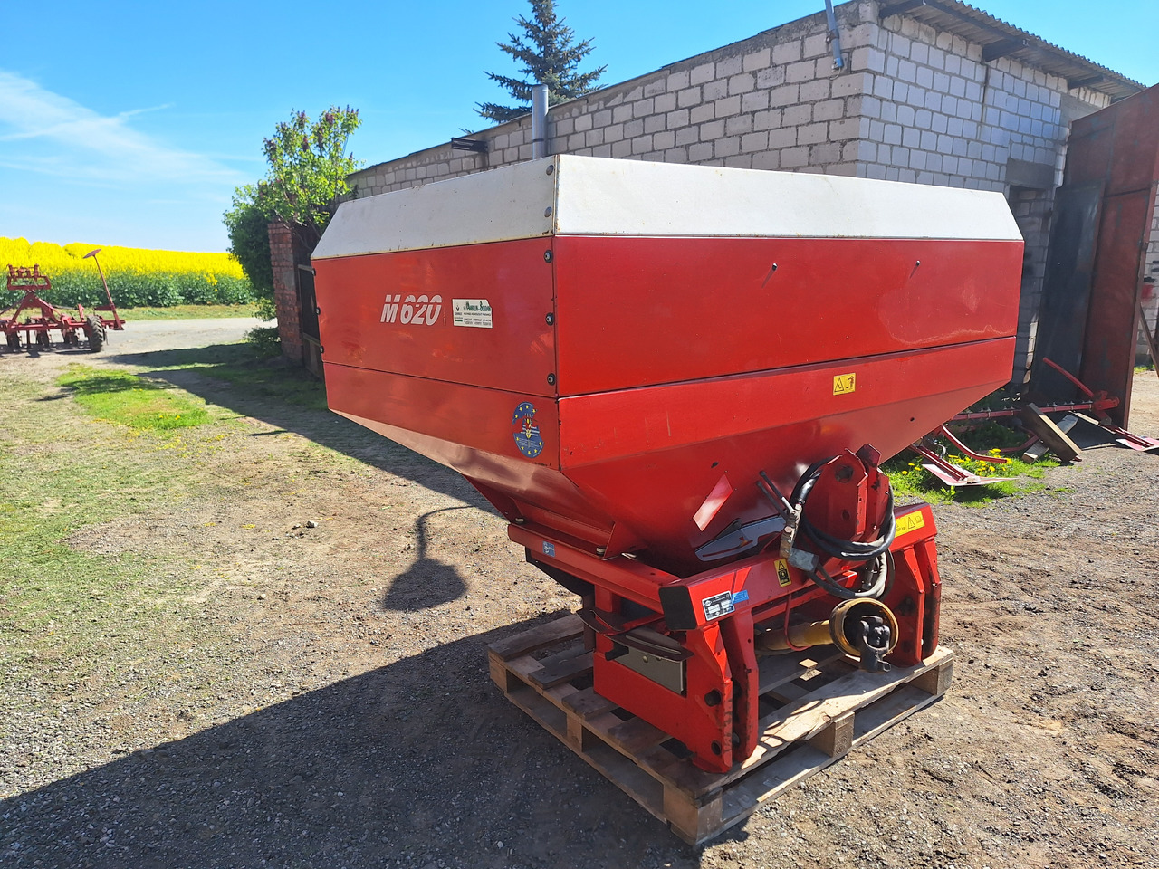 KUHN MDS935 - Deponator gnojnice: slika KUHN MDS935 - Deponator gnojnice KUHN MDS935 - Deponator gnojnice: slika KUHN MDS935 - Deponator gnojnice