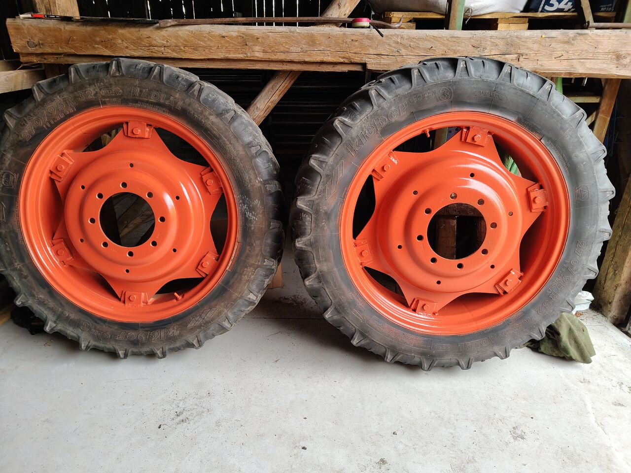 Kleber, Taurus 11.2 R32 (270/95 R32), 9.5 R48 - Kompletan kotač za Poljoprivredni strojevi: slika Kleber, Taurus 11.2 R32 (270/95 R32), 9.5 R48 - Kompletan kotač za Poljoprivredni strojevi Kleber, Taurus 11.2 R32 (270/95 R32), 9.5 R48 - Kompletan kotač za Poljoprivredni strojevi: slika Kleber, Taurus 11.2 R32 (270/95 R32), 9.5 R48 - Kompletan kotač za Poljoprivredni strojevi