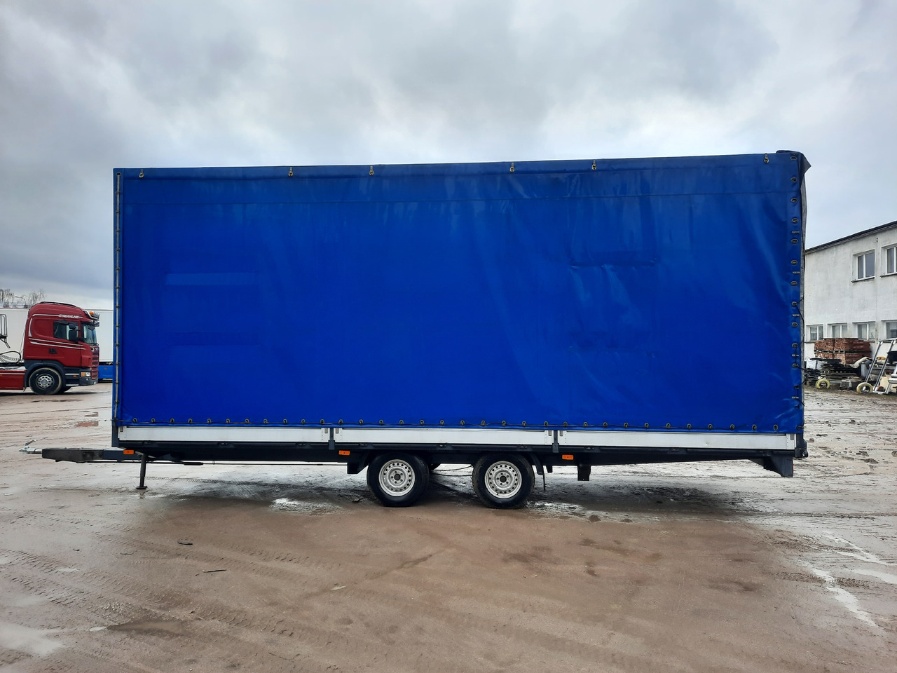 Konar lekka - Auto prikolica: slika Konar lekka - Auto prikolica Konar lekka - Auto prikolica: slika Konar lekka - Auto prikolica