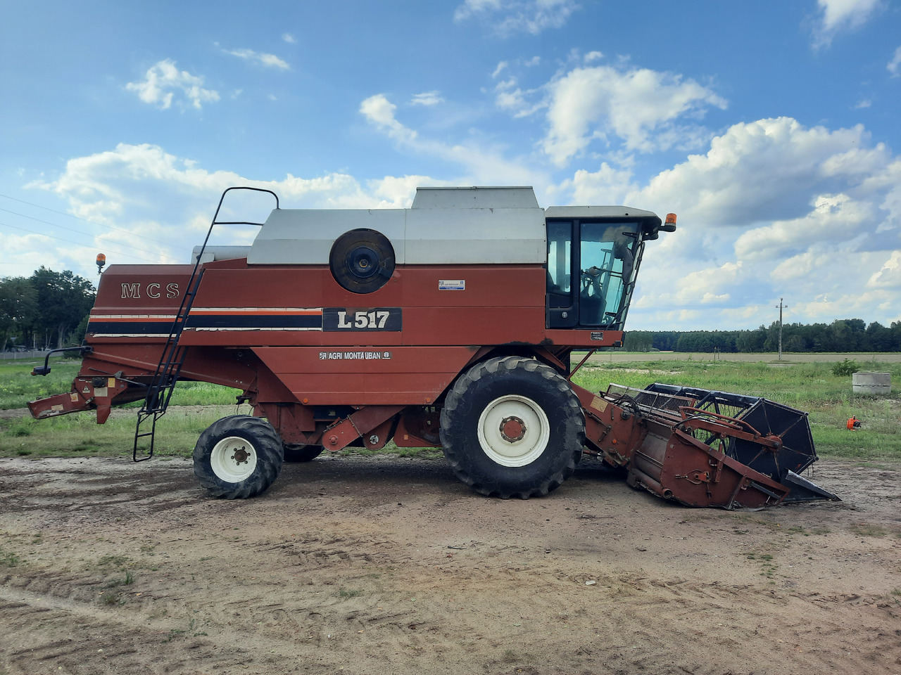 LAVERDA L517 MCS - Kombajn za žetvu: slika LAVERDA L517 MCS - Kombajn za žetvu LAVERDA L517 MCS - Kombajn za žetvu: slika LAVERDA L517 MCS - Kombajn za žetvu