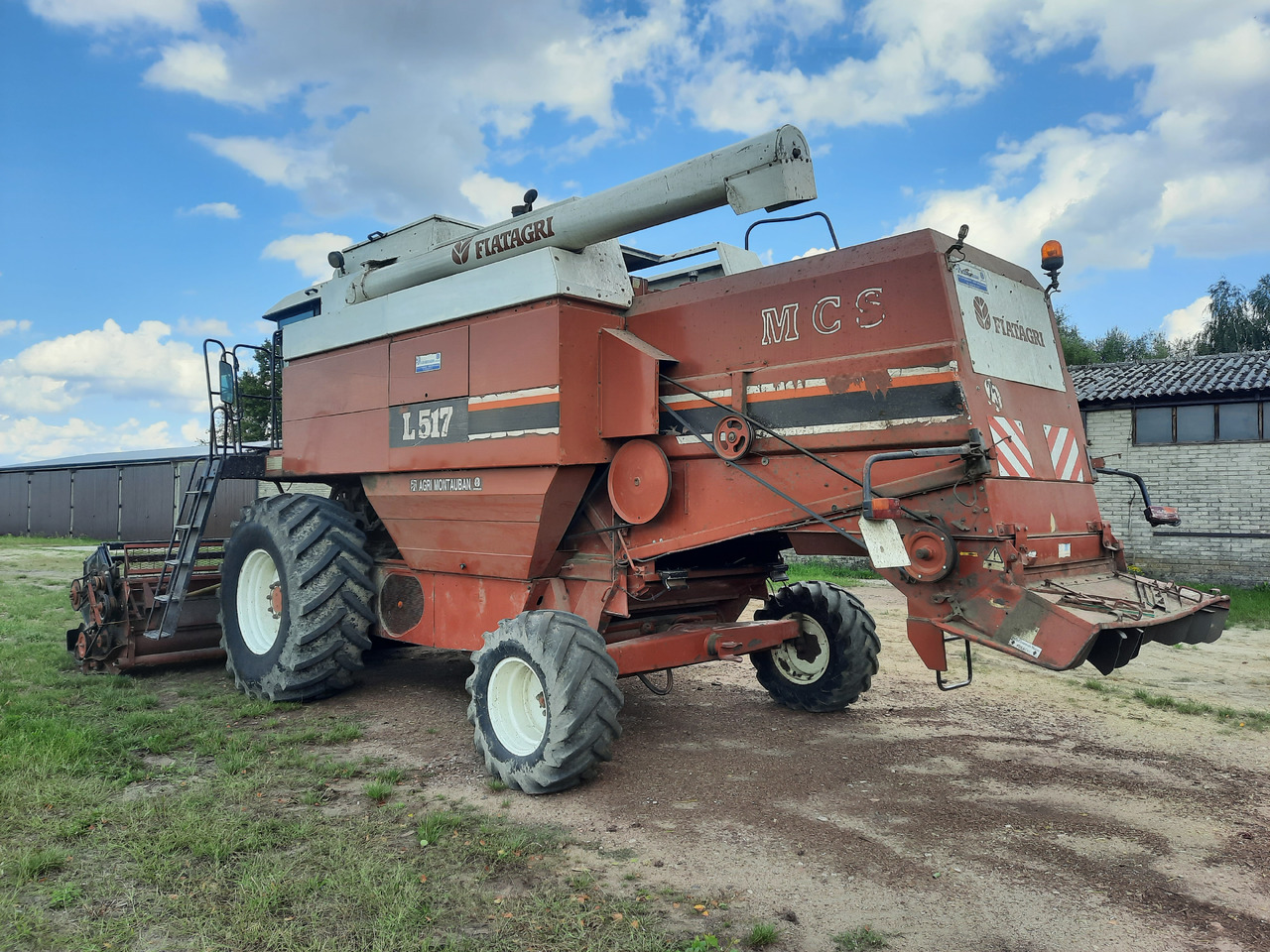 LAVERDA L517 MCS - Kombajn za žetvu: slika LAVERDA L517 MCS - Kombajn za žetvu LAVERDA L517 MCS - Kombajn za žetvu: slika LAVERDA L517 MCS - Kombajn za žetvu