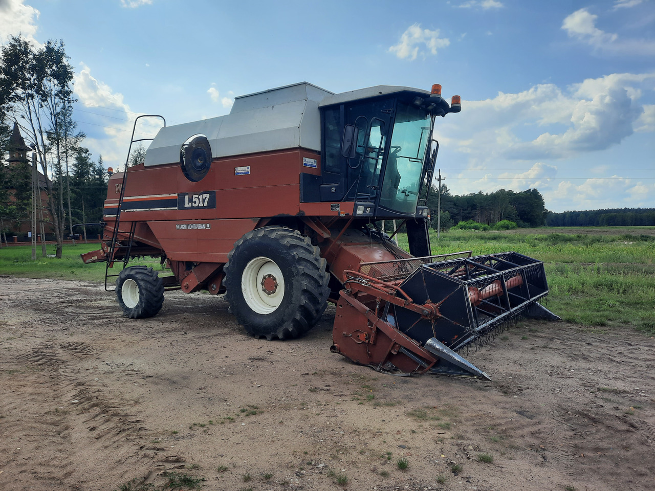 LAVERDA L517 MCS - Kombajn za žetvu: slika LAVERDA L517 MCS - Kombajn za žetvu LAVERDA L517 MCS - Kombajn za žetvu: slika LAVERDA L517 MCS - Kombajn za žetvu