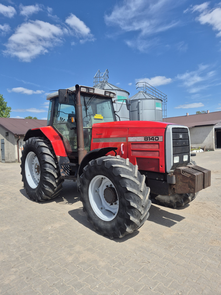 Massey Ferguson - Traktor: slika Massey Ferguson - Traktor Massey Ferguson - Traktor: slika Massey Ferguson - Traktor