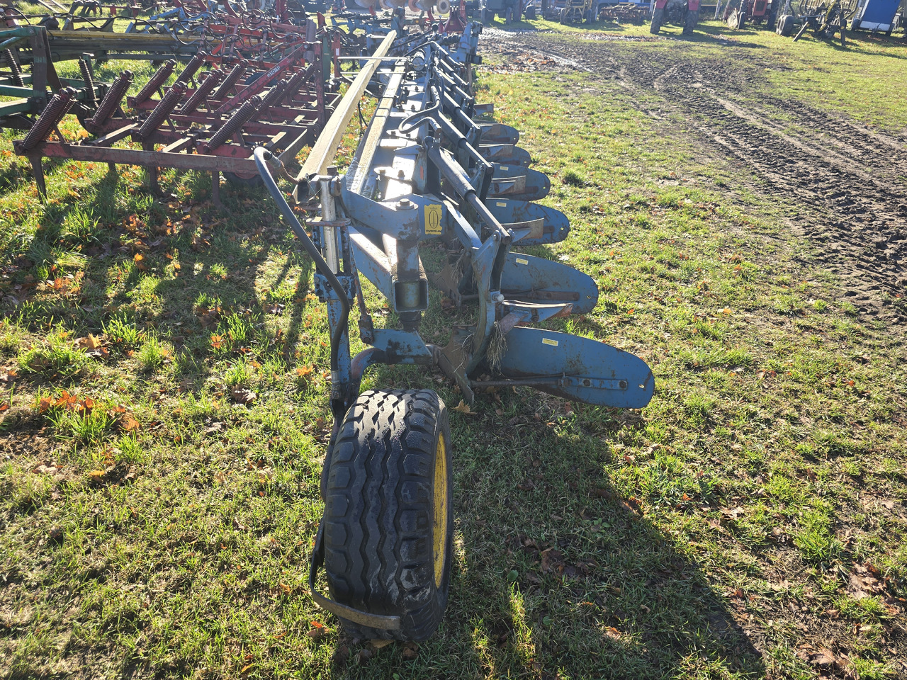 OVERUM 6 - Plug: slika OVERUM 6 - Plug OVERUM 6 - Plug: slika OVERUM 6 - Plug