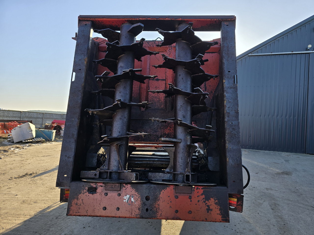 - Rasipač stajskog gnoja: slika - Rasipač stajskog gnoja - Rasipač stajskog gnoja: slika - Rasipač stajskog gnoja