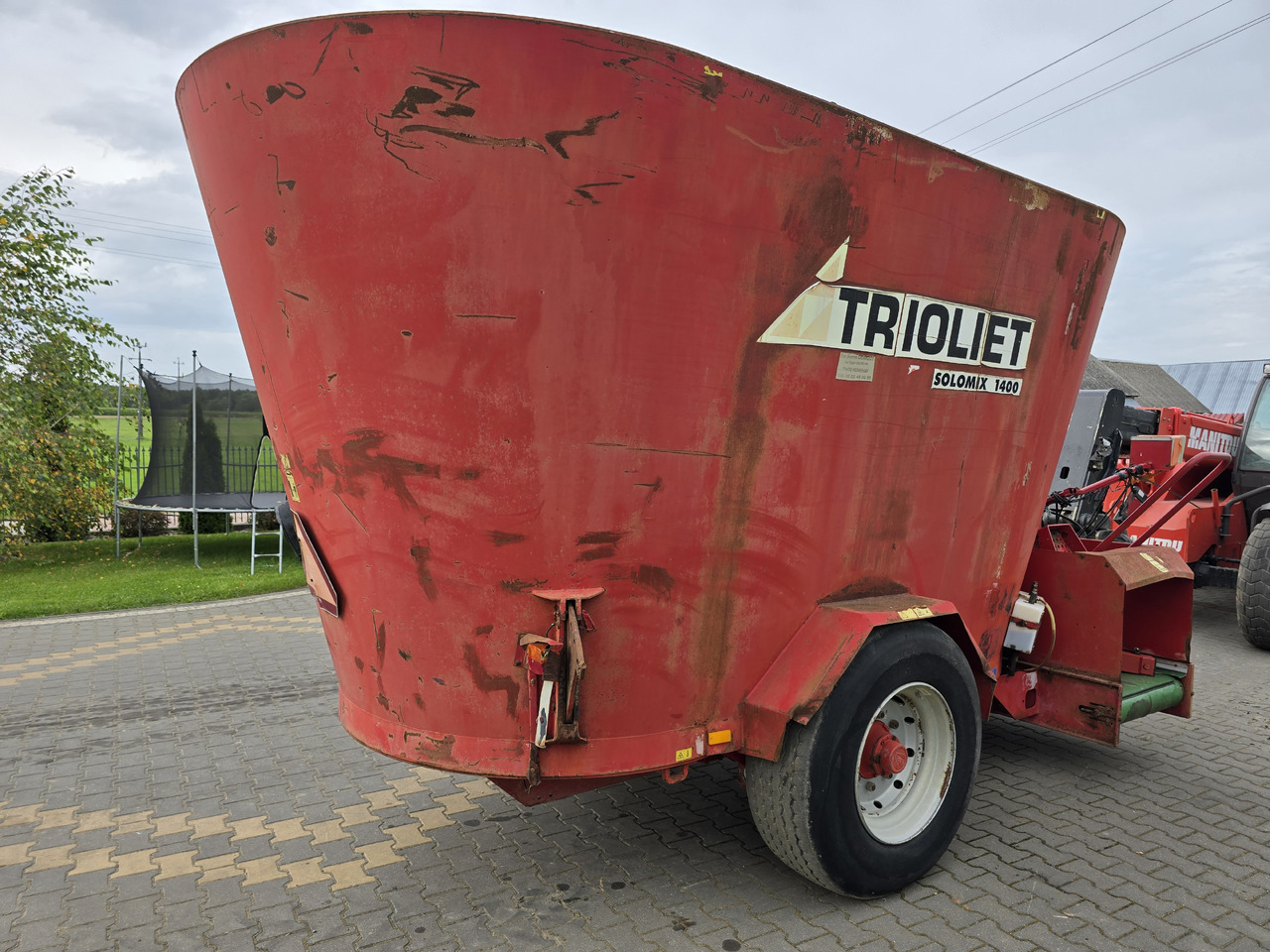 TRIOLIET SOLOMIX 1400 (SM-14 VL-2) - Vagon-miješalica za krmivo: slika TRIOLIET SOLOMIX 1400 (SM-14 VL-2) - Vagon-miješalica za krmivo TRIOLIET SOLOMIX 1400 (SM-14 VL-2) - Vagon-miješalica za krmivo: slika TRIOLIET SOLOMIX 1400 (SM-14 VL-2) - Vagon-miješalica za krmivo
