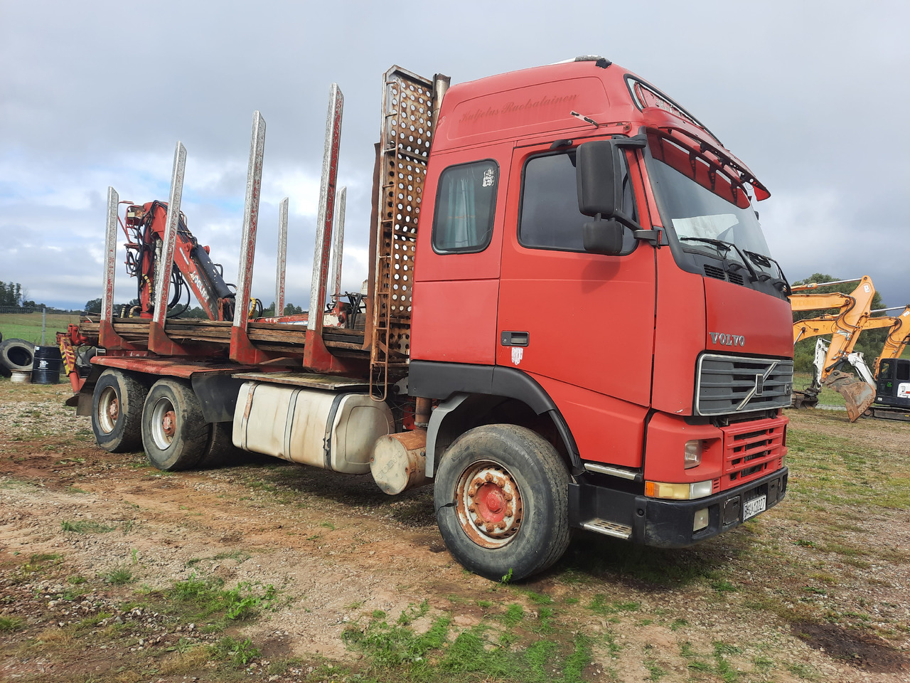 VOLVO FH12 - Kamion šumar, Kamion s kranom: slika VOLVO FH12 - Kamion šumar, Kamion s kranom VOLVO FH12 - Kamion šumar, Kamion s kranom: slika VOLVO FH12 - Kamion šumar, Kamion s kranom