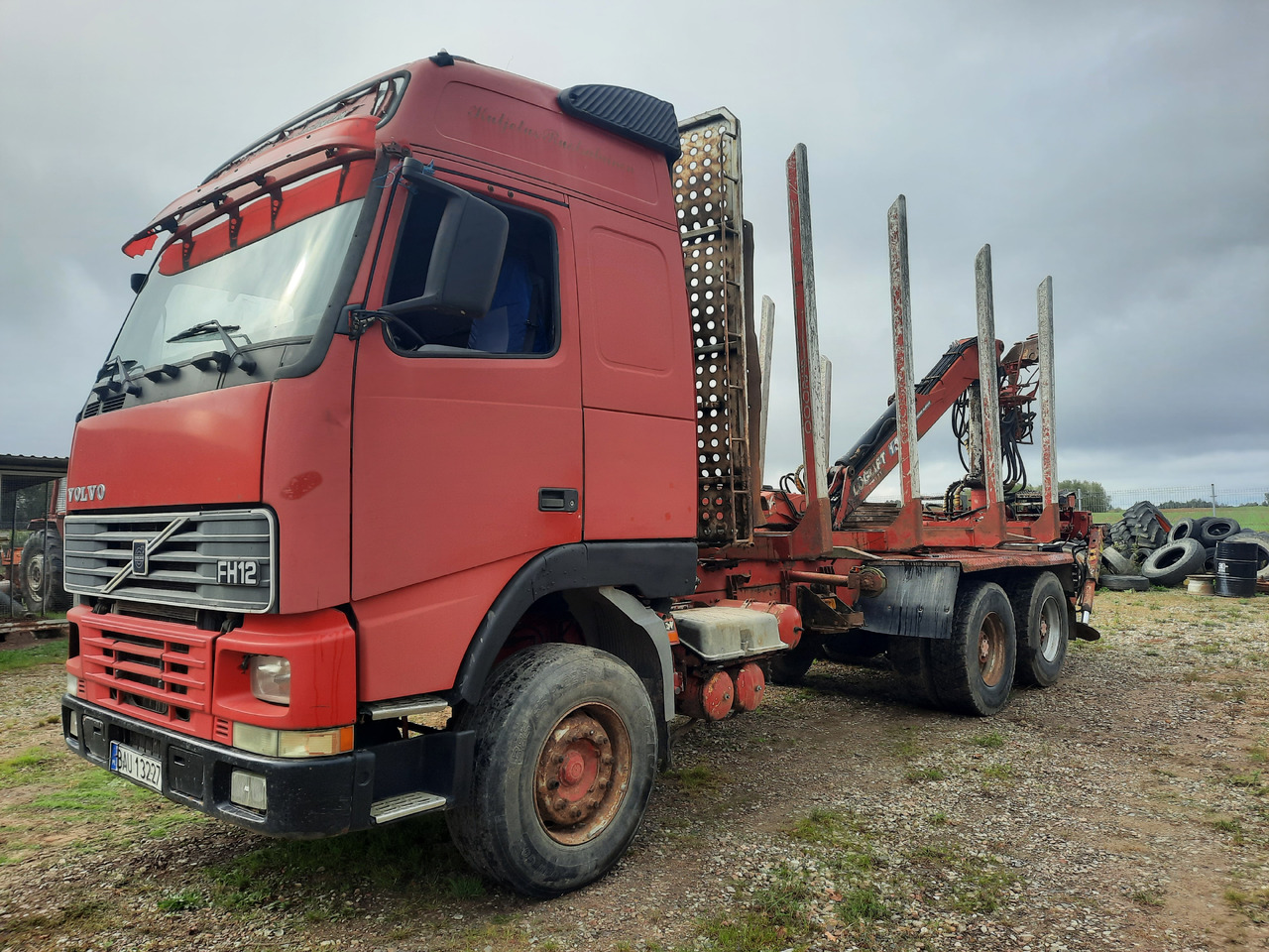 VOLVO FH12 - Kamion šumar, Kamion s kranom: slika VOLVO FH12 - Kamion šumar, Kamion s kranom VOLVO FH12 - Kamion šumar, Kamion s kranom: slika VOLVO FH12 - Kamion šumar, Kamion s kranom