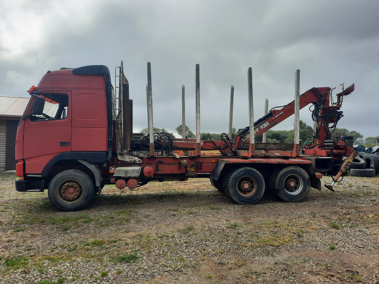 VOLVO FH12 - Kamion šumar, Kamion s kranom: slika VOLVO FH12 - Kamion šumar, Kamion s kranom VOLVO FH12 - Kamion šumar, Kamion s kranom: slika VOLVO FH12 - Kamion šumar, Kamion s kranom