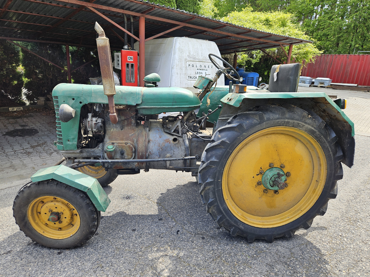 Zetor 25 - Traktor: slika Zetor 25 - Traktor Zetor 25 - Traktor: slika Zetor 25 - Traktor