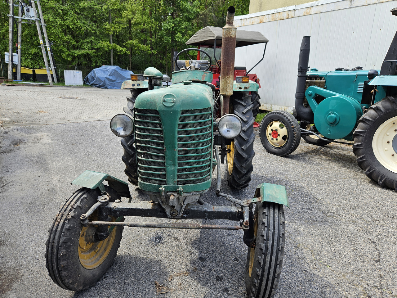 Zetor 25 - Traktor: slika Zetor 25 - Traktor Zetor 25 - Traktor: slika Zetor 25 - Traktor