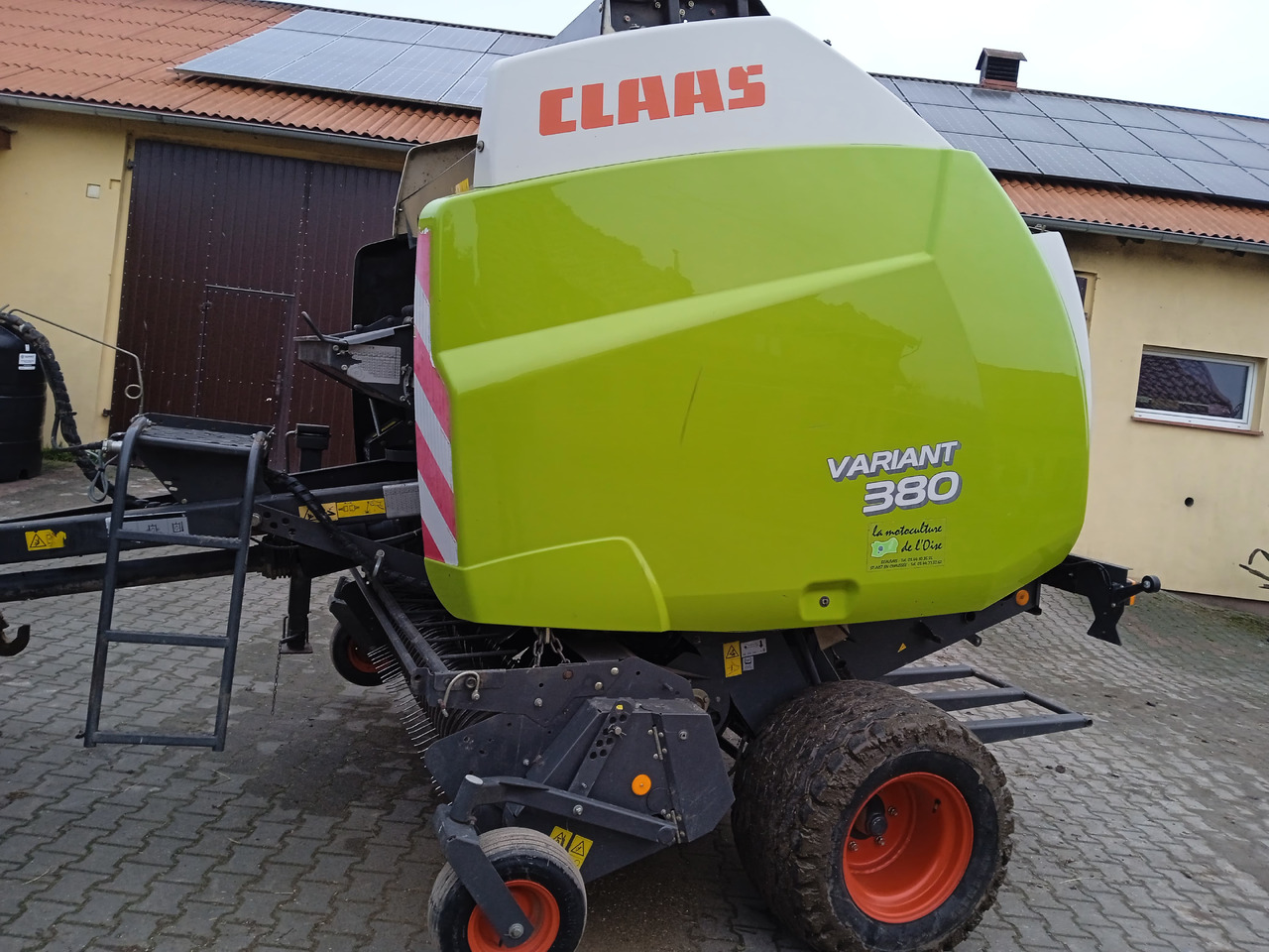 Claas Wariant 380 - Rolo balirka: slika claas Wariant 380 - Rolo balirka Claas Wariant 380 - Rolo balirka: slika claas Wariant 380 - Rolo balirka