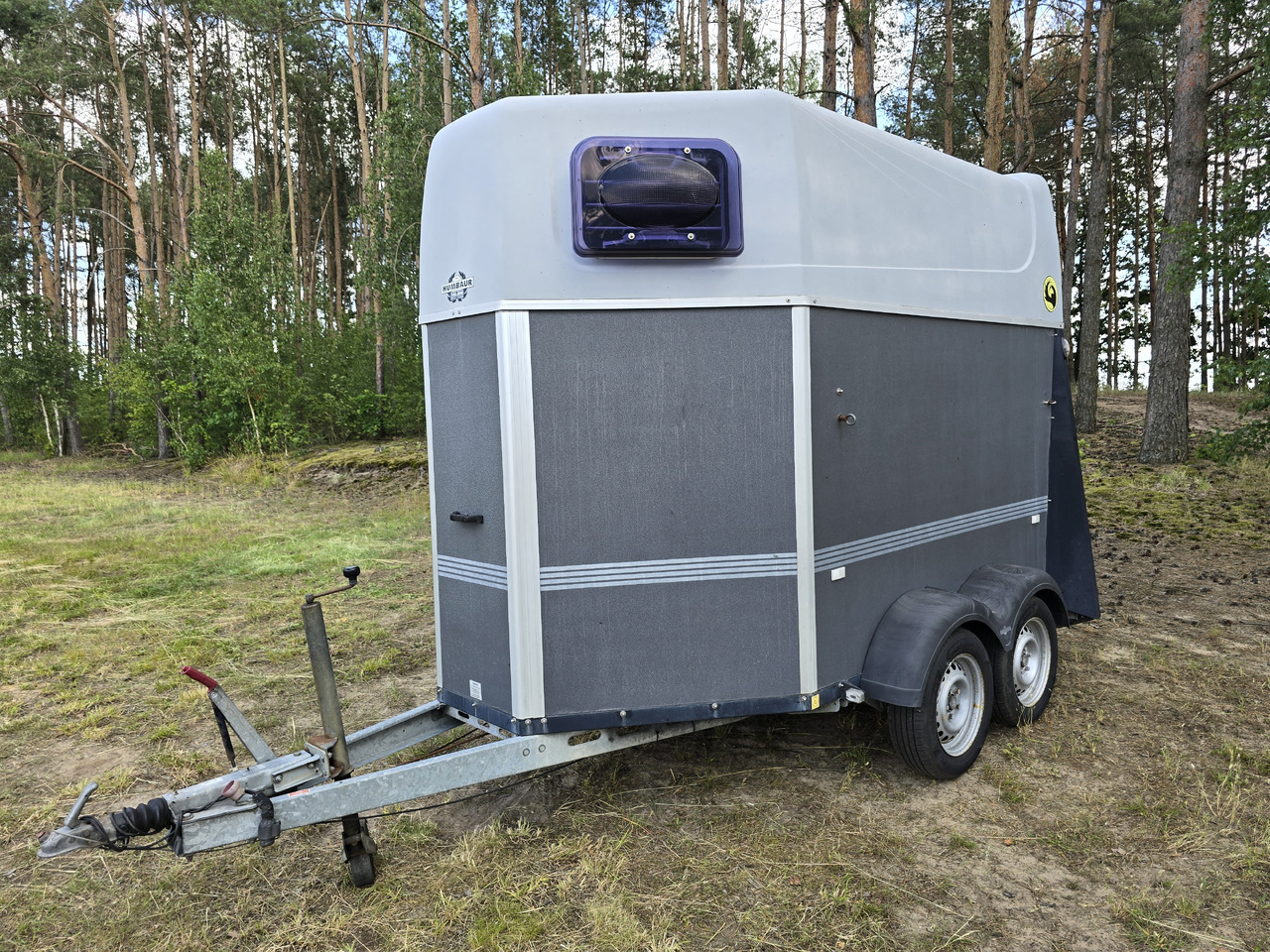 Humbaur HP2006 2ES - Prikolica za prijevoz stoke: slika humbaur HP2006 2ES - Prikolica za prijevoz stoke Humbaur HP2006 2ES - Prikolica za prijevoz stoke: slika humbaur HP2006 2ES - Prikolica za prijevoz stoke