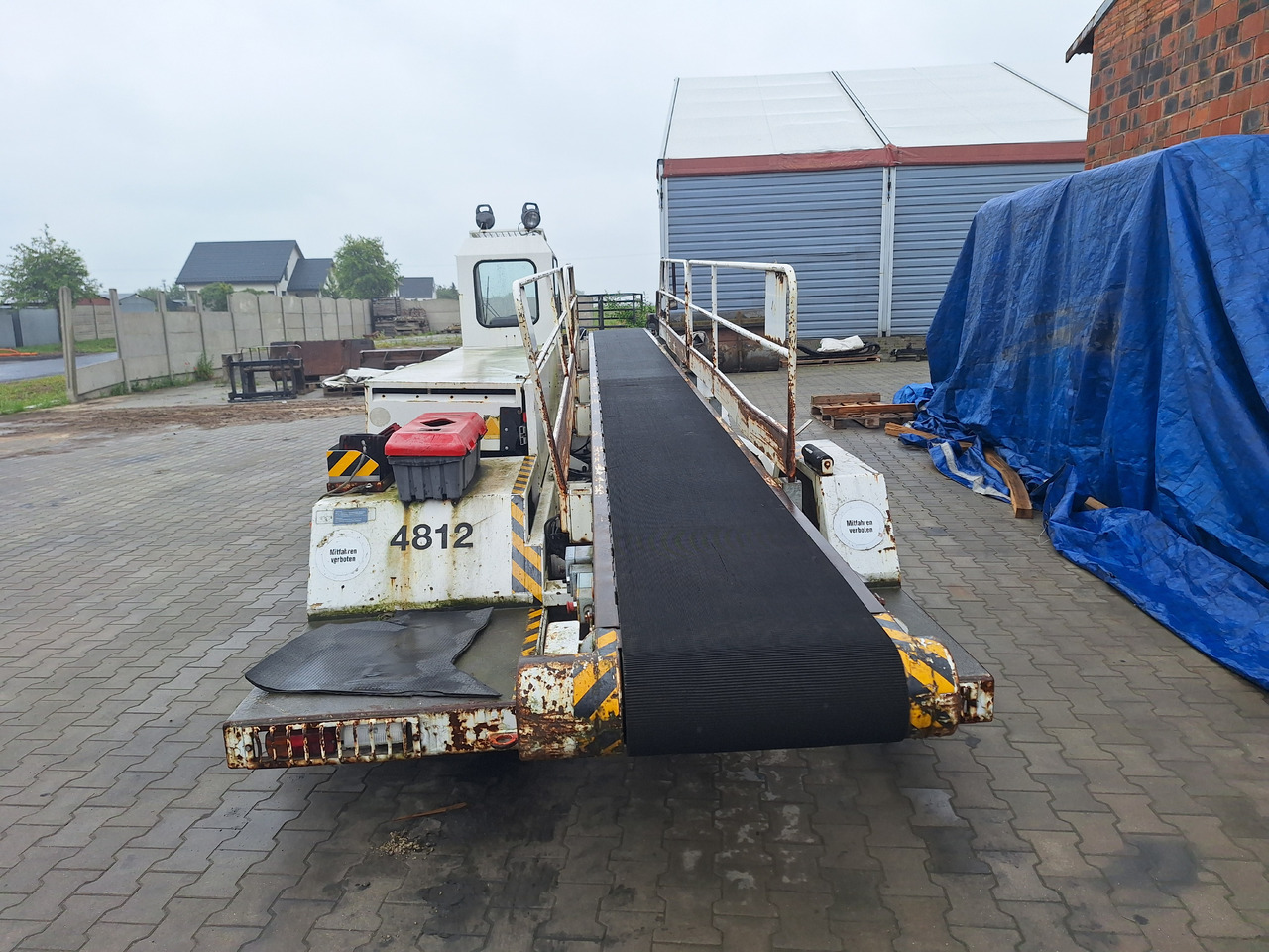 Inna MEF9 - Vozilo s transportnom trakom: slika inna MEF9 - Vozilo s transportnom trakom Inna MEF9 - Vozilo s transportnom trakom: slika inna MEF9 - Vozilo s transportnom trakom