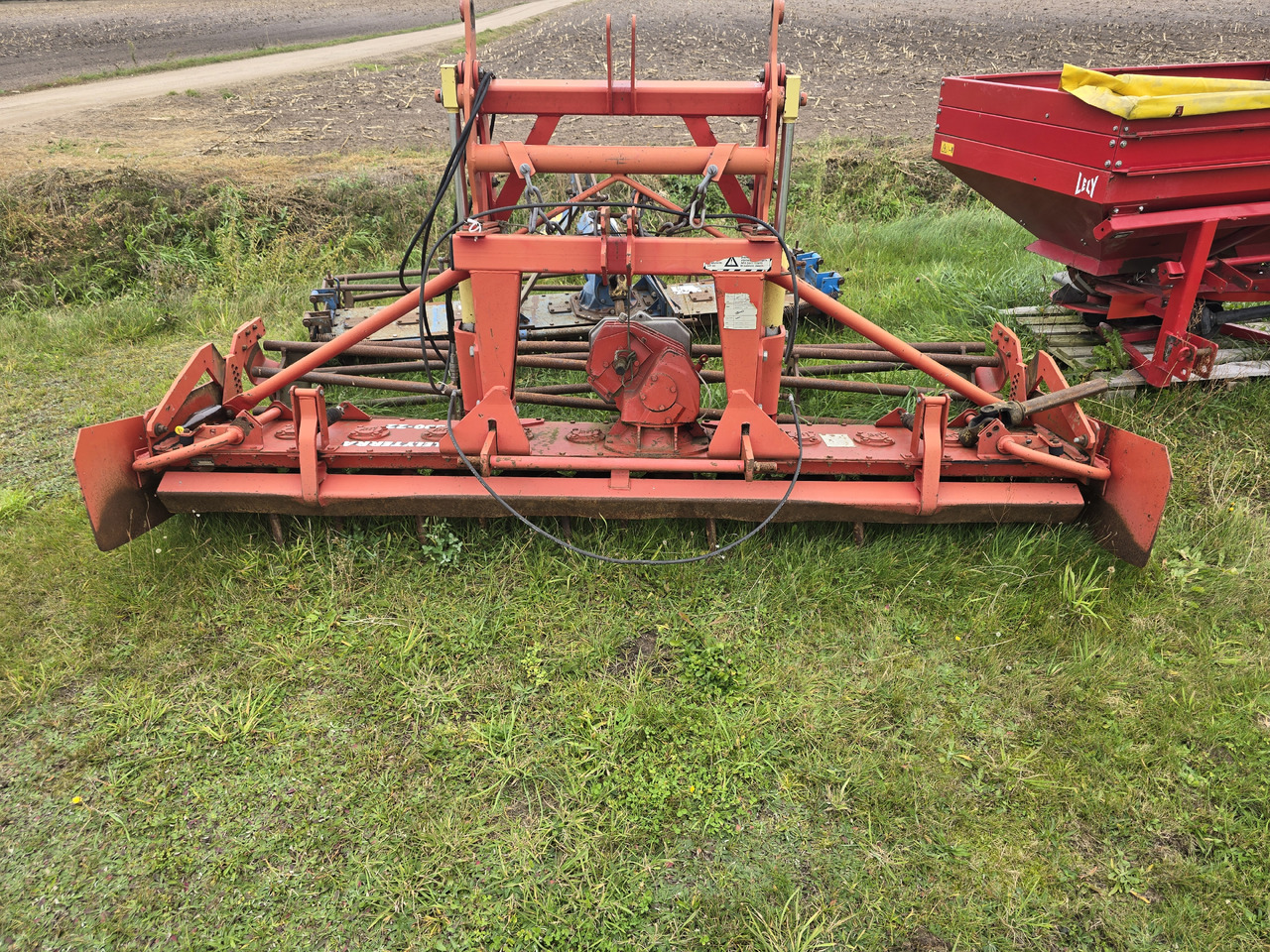 Lely Terra 300-22 - Drljača: slika lely Terra 300-22 - Drljača Lely Terra 300-22 - Drljača: slika lely Terra 300-22 - Drljača