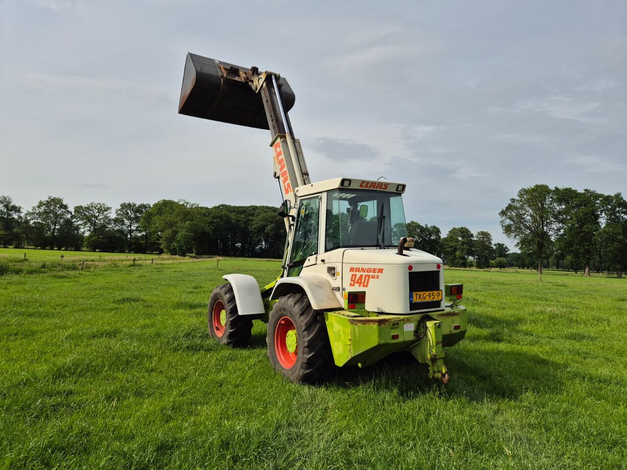 Claas Ranger 940 RX - Utovarivač na kotačima: slika Claas Ranger 940 RX - Utovarivač na kotačima Claas Ranger 940 RX - Utovarivač na kotačima: slika Claas Ranger 940 RX - Utovarivač na kotačima