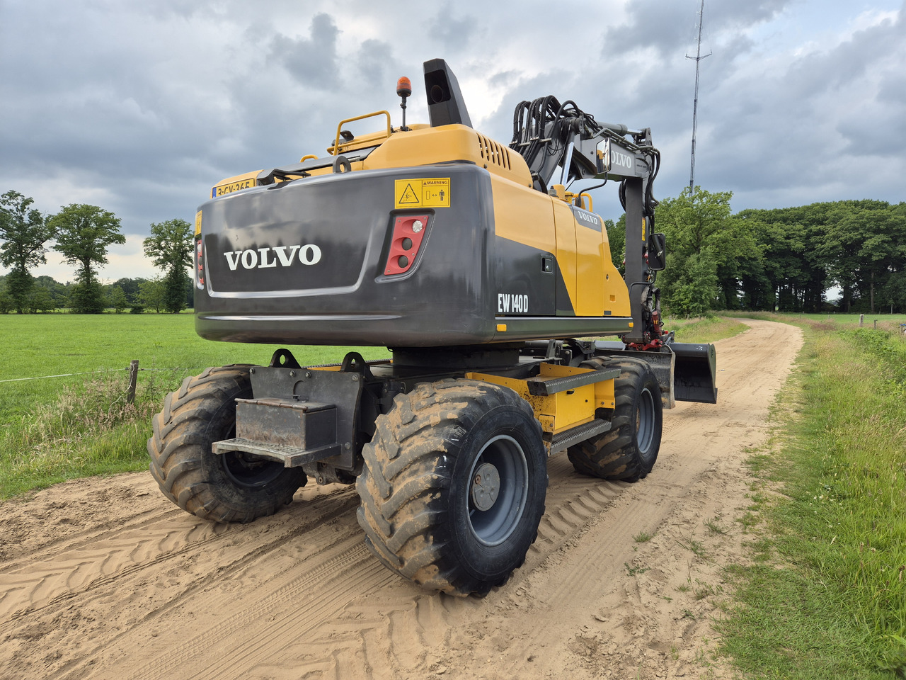 VOLVO EW 140 D Rototilt - Bager na kotačima: slika VOLVO EW 140 D Rototilt - Bager na kotačima VOLVO EW 140 D Rototilt - Bager na kotačima: slika VOLVO EW 140 D Rototilt - Bager na kotačima