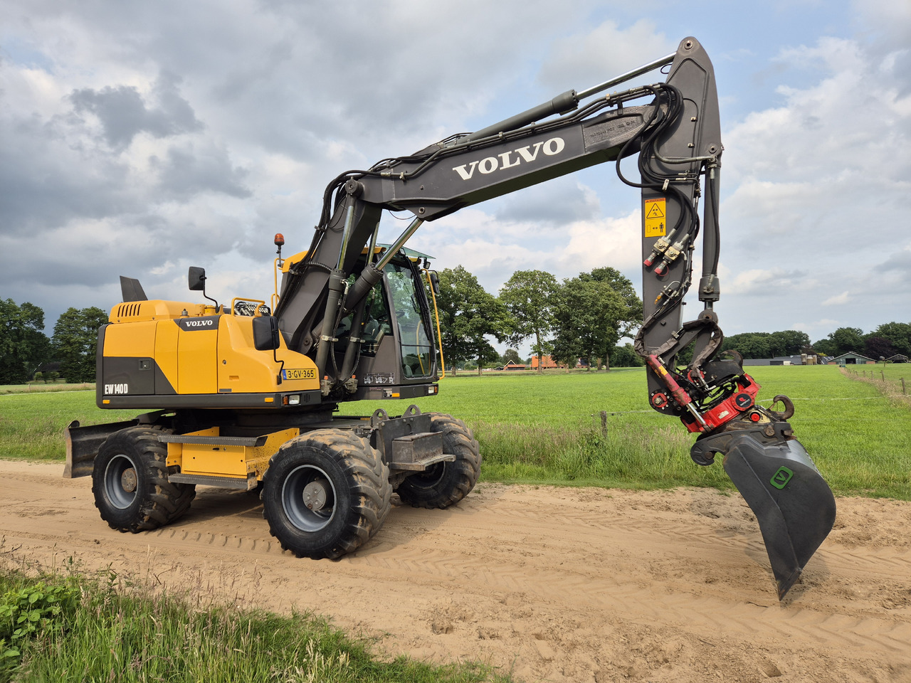 VOLVO EW 140 D Rototilt - Bager na kotačima: slika VOLVO EW 140 D Rototilt - Bager na kotačima VOLVO EW 140 D Rototilt - Bager na kotačima: slika VOLVO EW 140 D Rototilt - Bager na kotačima
