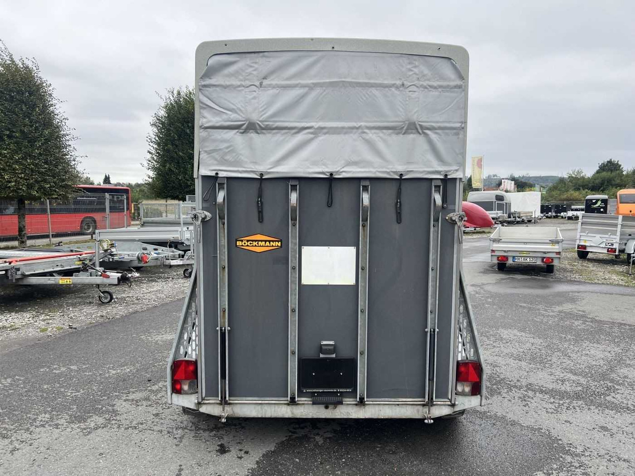 BOECKMANN Duo GP-R Pferdeanhänger - Prikolica za konje: slika BOECKMANN Duo GP-R Pferdeanhänger - Prikolica za konje BOECKMANN Duo GP-R Pferdeanhänger - Prikolica za konje: slika BOECKMANN Duo GP-R Pferdeanhänger - Prikolica za konje