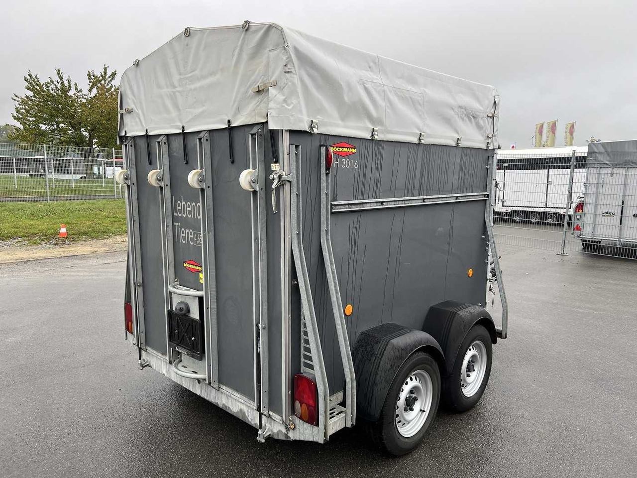 BOECKMANN VH 3016/24 Viehanhänger - Prikolica za prijevoz stoke: slika BOECKMANN VH 3016/24 Viehanhänger - Prikolica za prijevoz stoke BOECKMANN VH 3016/24 Viehanhänger - Prikolica za prijevoz stoke: slika BOECKMANN VH 3016/24 Viehanhänger - Prikolica za prijevoz stoke