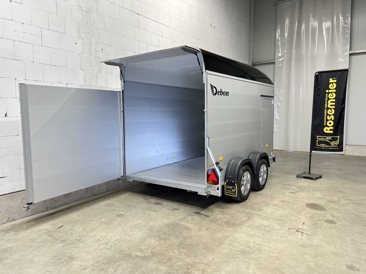 CHEVAL LIBERTE C500 Roadster Alu-Felgen Regal Kofferanhänger - Prikolica za motocikl: slika CHEVAL LIBERTE C500 Roadster Alu-Felgen Regal Kofferanhänger - Prikolica za motocikl CHEVAL LIBERTE C500 Roadster Alu-Felgen Regal Kofferanhänger - Prikolica za motocikl: slika CHEVAL LIBERTE C500 Roadster Alu-Felgen Regal Kofferanhänger - Prikolica za motocikl