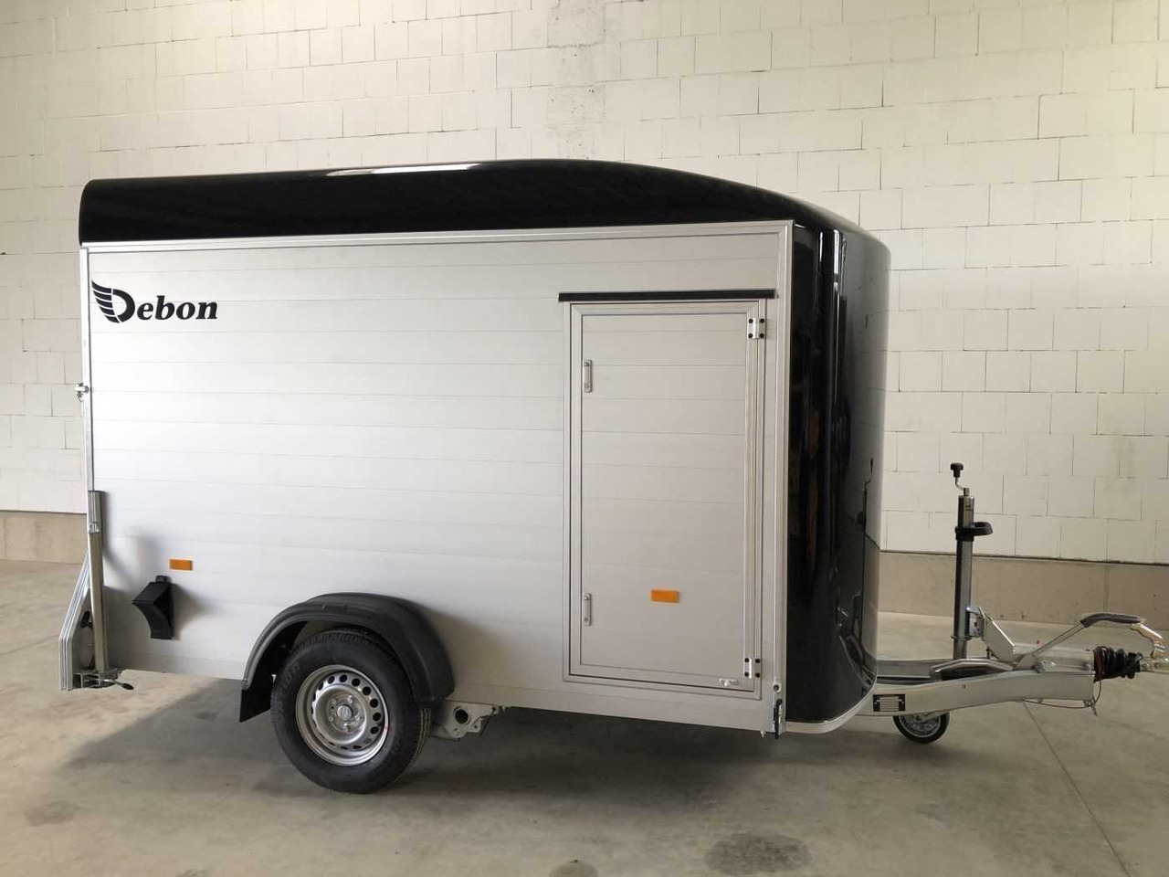 CHEVAL LIBERTE DEBON C300 Roadster Kofferanhänger - Prikolica za motocikl: slika CHEVAL LIBERTE DEBON C300 Roadster Kofferanhänger - Prikolica za motocikl CHEVAL LIBERTE DEBON C300 Roadster Kofferanhänger - Prikolica za motocikl: slika CHEVAL LIBERTE DEBON C300 Roadster Kofferanhänger - Prikolica za motocikl