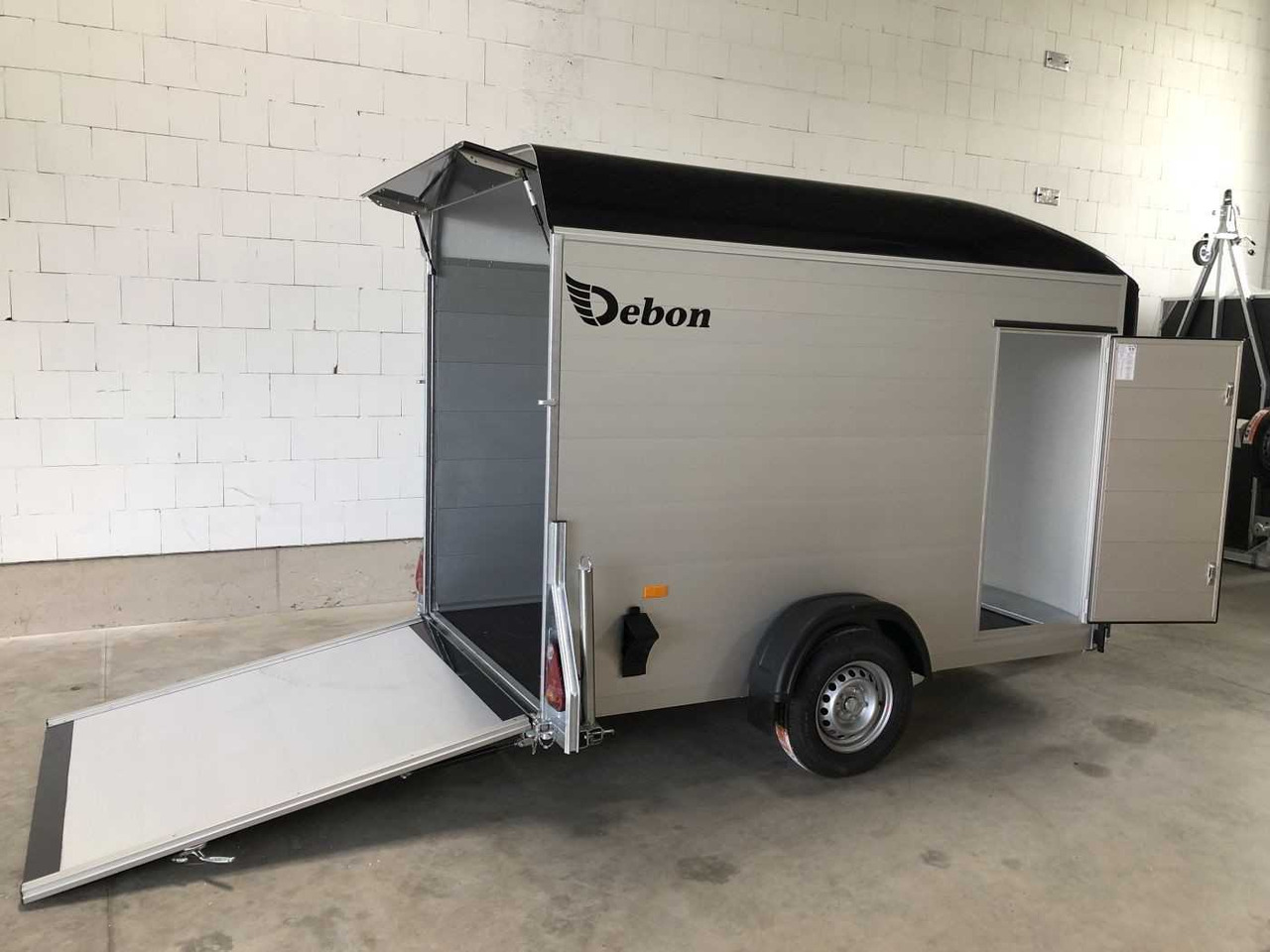 CHEVAL LIBERTE DEBON C300 Roadster Kofferanhänger - Prikolica za motocikl: slika CHEVAL LIBERTE DEBON C300 Roadster Kofferanhänger - Prikolica za motocikl CHEVAL LIBERTE DEBON C300 Roadster Kofferanhänger - Prikolica za motocikl: slika CHEVAL LIBERTE DEBON C300 Roadster Kofferanhänger - Prikolica za motocikl