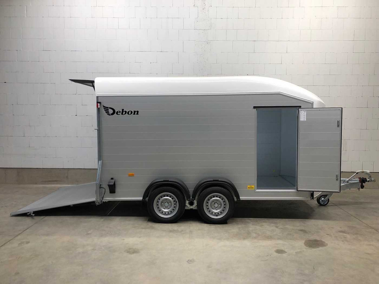 CHEVAL LIBERTE DEBON C700 Roadster Kofferanhänger - Prikolica sa zatvorenim sandukom: slika CHEVAL LIBERTE DEBON C700 Roadster Kofferanhänger - Prikolica sa zatvorenim sandukom CHEVAL LIBERTE DEBON C700 Roadster Kofferanhänger - Prikolica sa zatvorenim sandukom: slika CHEVAL LIBERTE DEBON C700 Roadster Kofferanhänger - Prikolica sa zatvorenim sandukom