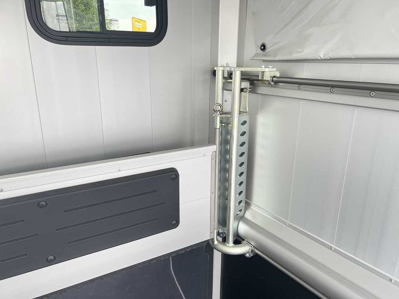 Kamion za prijevoz konja Fiat Böckmann Compact Basic LKW: slika Kamion za prijevoz konja Fiat Böckmann Compact Basic LKW