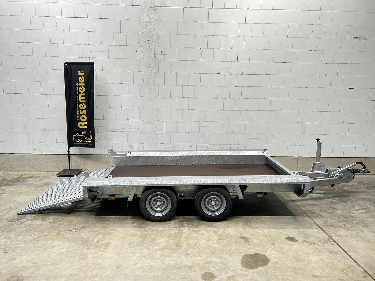HULCO Terrax-2 2600 Maschinentransporter - Prikolica za radne strojeve: slika HULCO Terrax-2 2600 Maschinentransporter - Prikolica za radne strojeve HULCO Terrax-2 2600 Maschinentransporter - Prikolica za radne strojeve: slika HULCO Terrax-2 2600 Maschinentransporter - Prikolica za radne strojeve