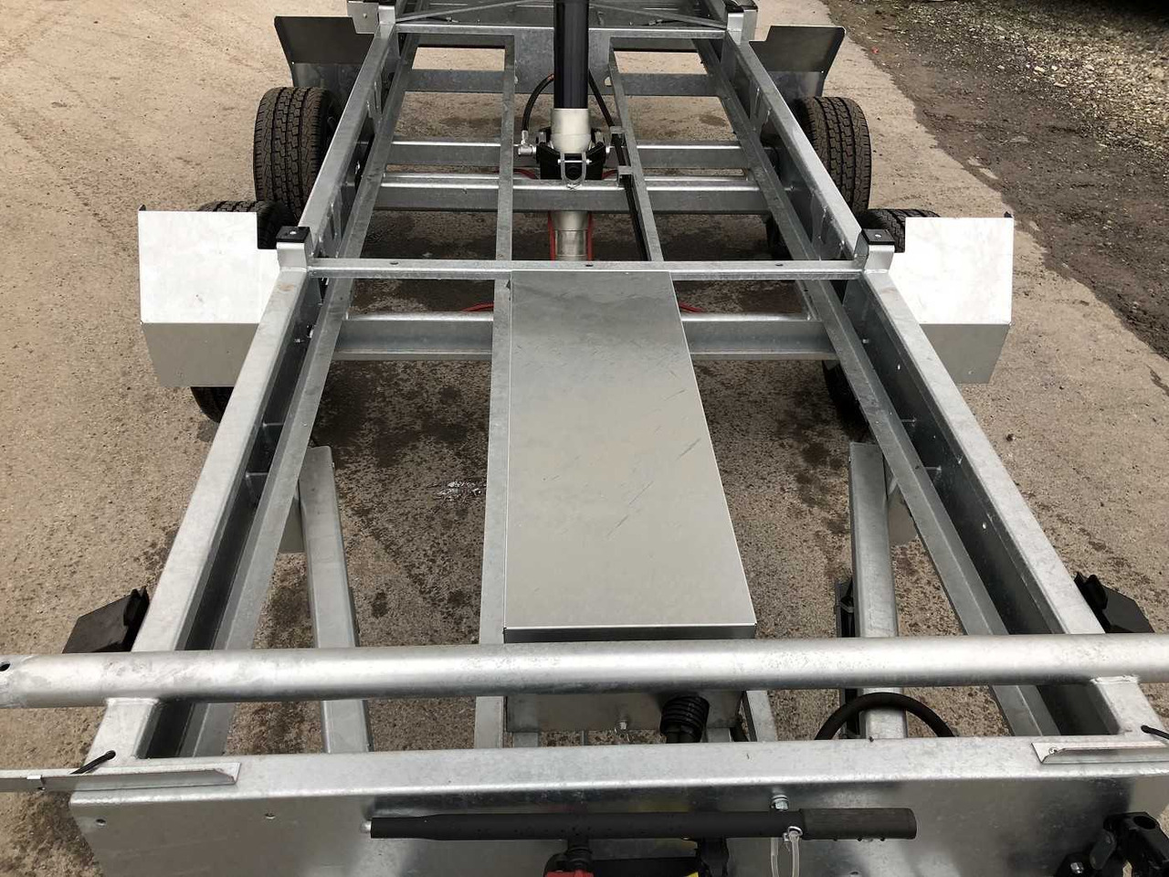 HUMBAUR HTK 3500.37 Dreiseitenkipper - Kiper prikolica: slika HUMBAUR HTK 3500.37 Dreiseitenkipper - Kiper prikolica HUMBAUR HTK 3500.37 Dreiseitenkipper - Kiper prikolica: slika HUMBAUR HTK 3500.37 Dreiseitenkipper - Kiper prikolica