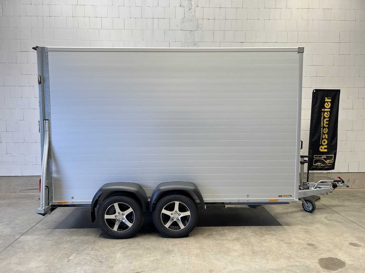 Kargo G375 Sirius Kofferanhänger - Prikolica sa zatvorenim sandukom: slika Kargo G375 Sirius Kofferanhänger - Prikolica sa zatvorenim sandukom Kargo G375 Sirius Kofferanhänger - Prikolica sa zatvorenim sandukom: slika Kargo G375 Sirius Kofferanhänger - Prikolica sa zatvorenim sandukom
