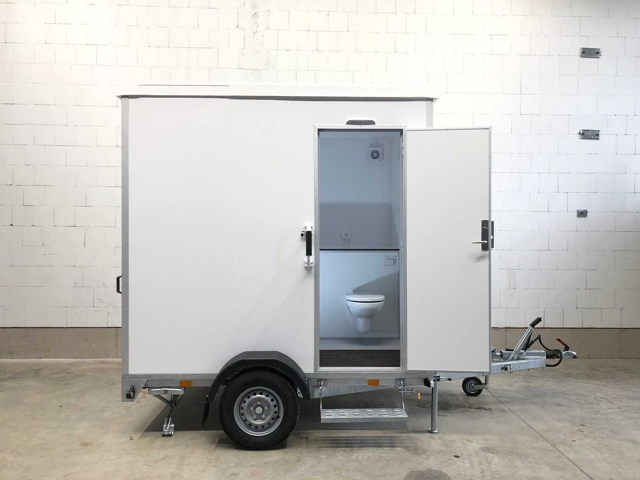 ROSEMEIER EW TA-NO Badanhänger mit WC ECO Toilettenanhänger - Prikolica: slika ROSEMEIER EW TA-NO Badanhänger mit WC ECO Toilettenanhänger - Prikolica ROSEMEIER EW TA-NO Badanhänger mit WC ECO Toilettenanhänger - Prikolica: slika ROSEMEIER EW TA-NO Badanhänger mit WC ECO Toilettenanhänger - Prikolica