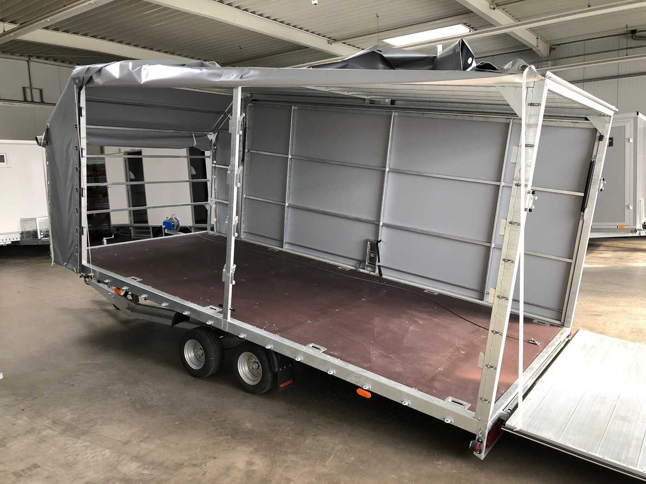 Novi Prikolica za prijevoz automobila ROSEMEIER VE Jumbo 27.5 Race-Plane Autotransporter geschlosse Autotransporter geschlossen: slika Novi Prikolica za prijevoz automobila ROSEMEIER VE Jumbo 27.5 Race-Plane Autotransporter geschlosse Autotransporter geschlossen