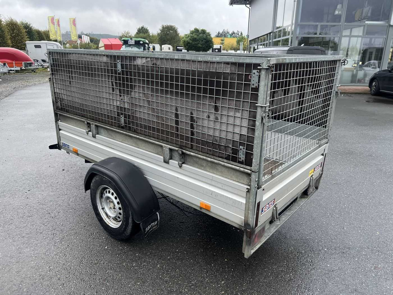 SARIS BMG135V McAlu Compact Gitter Kastenanhänger gebr - Auto prikolica: slika SARIS BMG135V McAlu Compact Gitter Kastenanhänger gebr - Auto prikolica SARIS BMG135V McAlu Compact Gitter Kastenanhänger gebr - Auto prikolica: slika SARIS BMG135V McAlu Compact Gitter Kastenanhänger gebr - Auto prikolica