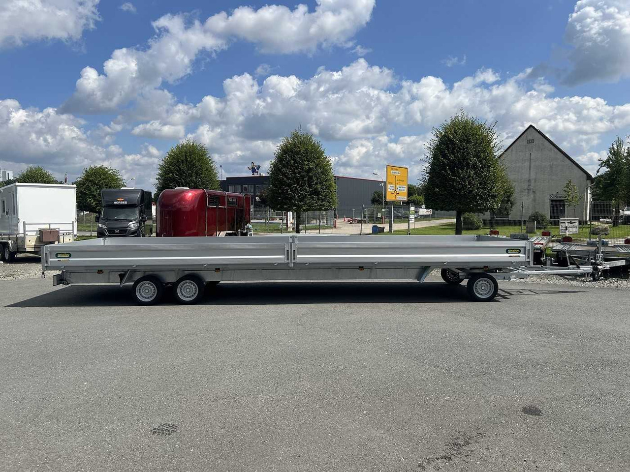 UNSINN UD-3 8424-35-13 Drehschemelanhänger - Prikolica plato/ Otvoreni sanduk: slika UNSINN UD-3 8424-35-13 Drehschemelanhänger - Prikolica plato/ Otvoreni sanduk UNSINN UD-3 8424-35-13 Drehschemelanhänger - Prikolica plato/ Otvoreni sanduk: slika UNSINN UD-3 8424-35-13 Drehschemelanhänger - Prikolica plato/ Otvoreni sanduk