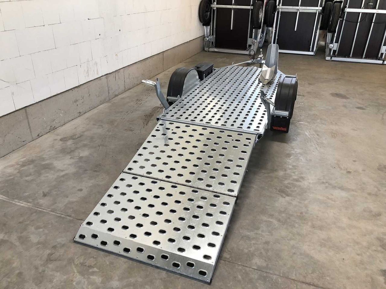 VEZEKO Motovan A + Box Motorradanhänger - Prikolica za motocikl: slika VEZEKO Motovan A + Box Motorradanhänger - Prikolica za motocikl VEZEKO Motovan A + Box Motorradanhänger - Prikolica za motocikl: slika VEZEKO Motovan A + Box Motorradanhänger - Prikolica za motocikl