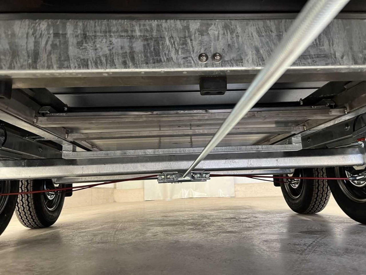 Novi Prikolica hladnjača VEZEKO TK C 30.35 KH Rampe ausziehbar Kühlanhänger: slika Novi Prikolica hladnjača VEZEKO TK C 30.35 KH Rampe ausziehbar Kühlanhänger