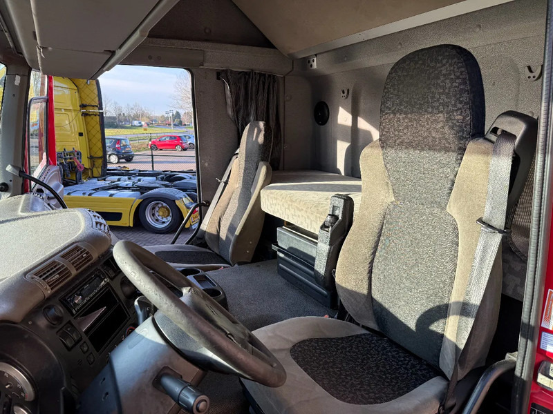 Transporter kontejnera/ Kamion s izmjenjivim sanducima DAF CF 75 CF75-250 4X2 SPACECAB/RENOVA/STEEL/AIR/AIRCO/HOLLAND TRUCK: slika Transporter kontejnera/ Kamion s izmjenjivim sanducima DAF CF 75 CF75-250 4X2 SPACECAB/RENOVA/STEEL/AIR/AIRCO/HOLLAND TRUCK