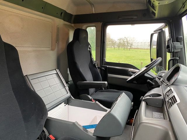 MAN TGS 18.320 TGS 18.320 BAKWAGEN MET LAADKLEP COMPLEET MET 2-ASSIGE AANHANGWAGEN - Kamion sandučar: slika MAN TGS 18.320 TGS 18.320 BAKWAGEN MET LAADKLEP COMPLEET MET 2-ASSIGE AANHANGWAGEN - Kamion sandučar MAN TGS 18.320 TGS 18.320 BAKWAGEN MET LAADKLEP COMPLEET MET 2-ASSIGE AANHANGWAGEN - Kamion sandučar: slika MAN TGS 18.320 TGS 18.320 BAKWAGEN MET LAADKLEP COMPLEET MET 2-ASSIGE AANHANGWAGEN - Kamion sandučar