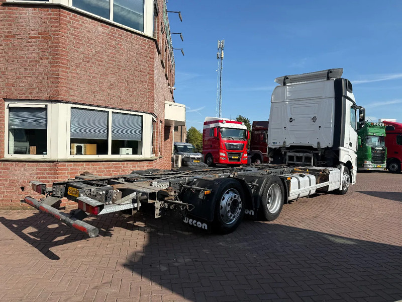 Mercedes-Benz Actros Actros 2542LL 6X2 BDF / ACC / AHK/ TUV 8-2026 / NL TRUCK - Transporter kontejnera/ Kamion s izmjenjivim sanducima: slika Mercedes-Benz Actros Actros 2542LL 6X2 BDF / ACC / AHK/ TUV 8-2026 / NL TRUCK - Transporter kontejnera/ Kamion s izmjenjivim sanducima Mercedes-Benz Actros Actros 2542LL 6X2 BDF / ACC / AHK/ TUV 8-2026 / NL TRUCK - Transporter kontejnera/ Kamion s izmjenjivim sanducima: slika Mercedes-Benz Actros Actros 2542LL 6X2 BDF / ACC / AHK/ TUV 8-2026 / NL TRUCK - Transporter kontejnera/ Kamion s izmjenjivim sanducima