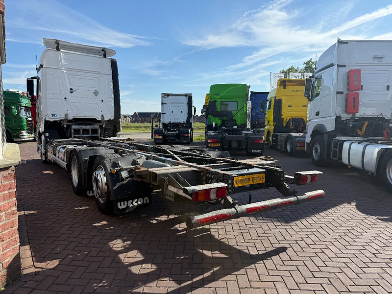 Mercedes-Benz Actros Actros 2542LL 6X2 BDF / ACC / AHK/ TUV 8-2026 / NL TRUCK - Transporter kontejnera/ Kamion s izmjenjivim sanducima: slika Mercedes-Benz Actros Actros 2542LL 6X2 BDF / ACC / AHK/ TUV 8-2026 / NL TRUCK - Transporter kontejnera/ Kamion s izmjenjivim sanducima Mercedes-Benz Actros Actros 2542LL 6X2 BDF / ACC / AHK/ TUV 8-2026 / NL TRUCK - Transporter kontejnera/ Kamion s izmjenjivim sanducima: slika Mercedes-Benz Actros Actros 2542LL 6X2 BDF / ACC / AHK/ TUV 8-2026 / NL TRUCK - Transporter kontejnera/ Kamion s izmjenjivim sanducima